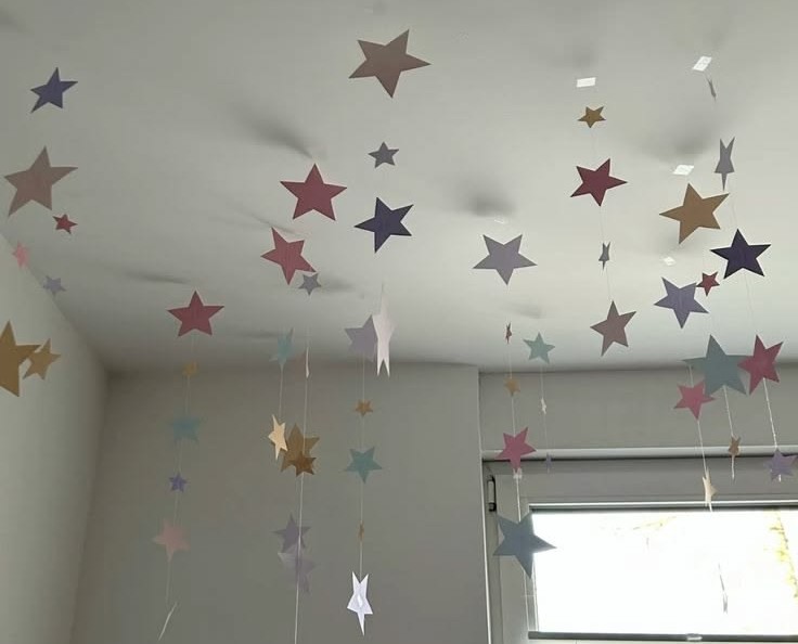 hanging paper stars party