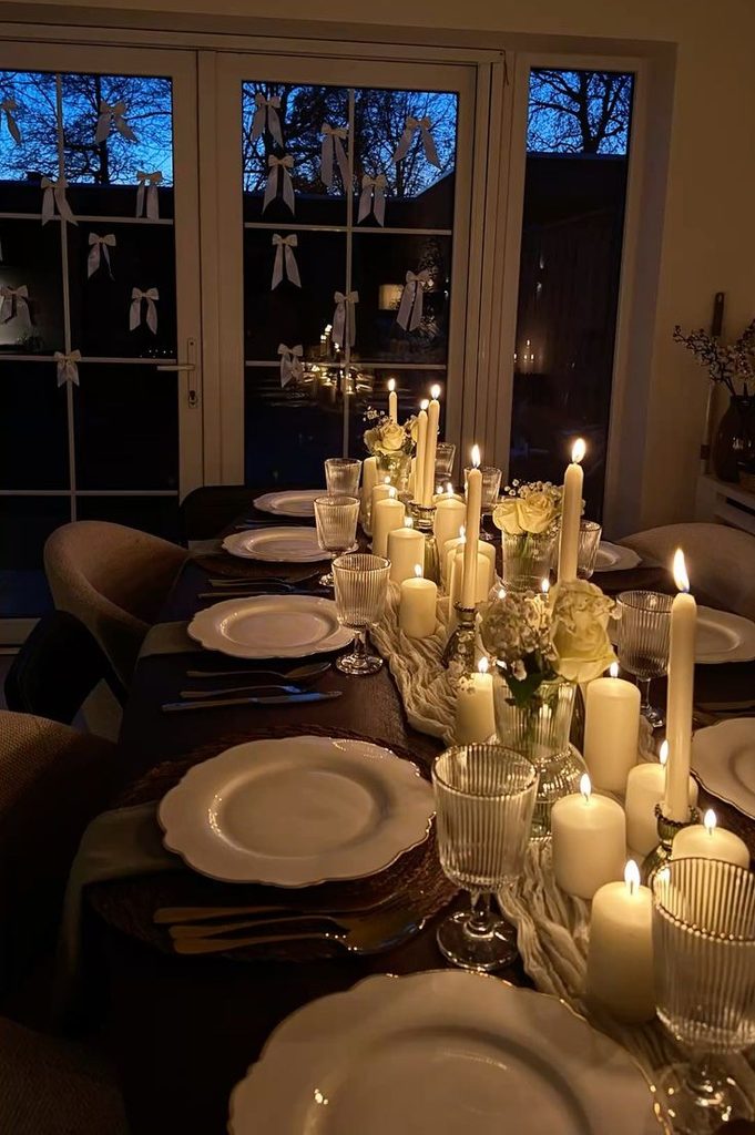 intimate dinner party