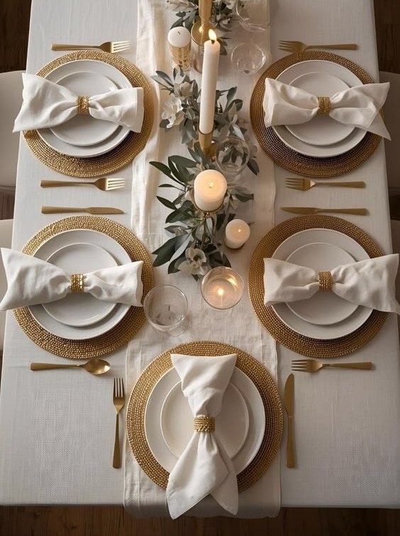linen napkin table setting