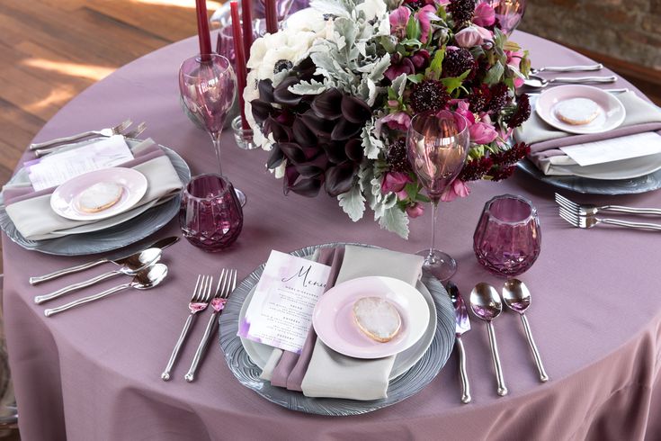 monochrome tablescape