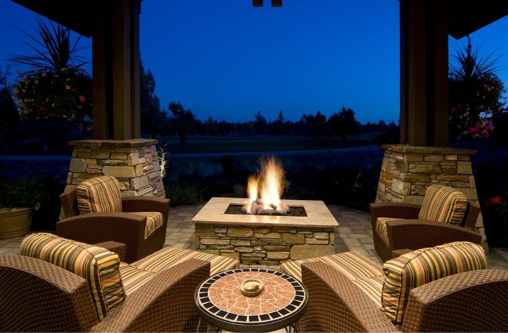 outdoor fire pit seating