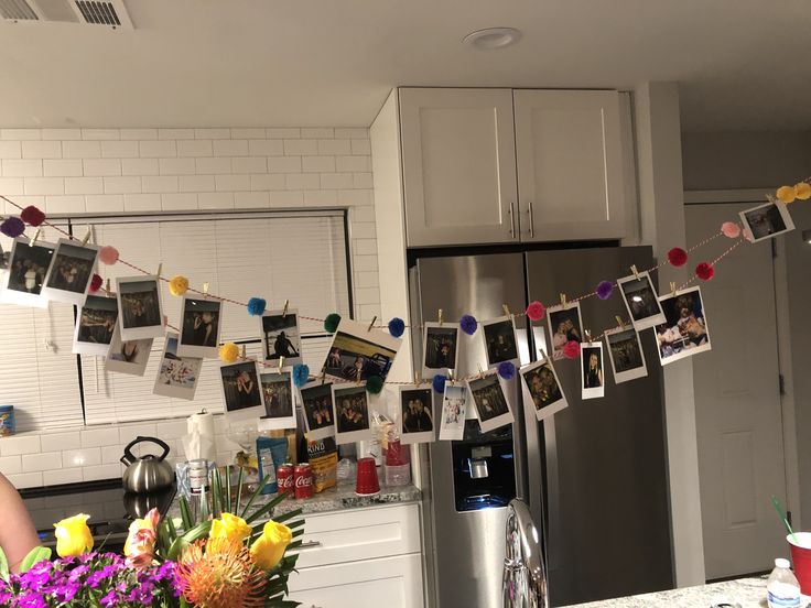 photo clothesline party decor