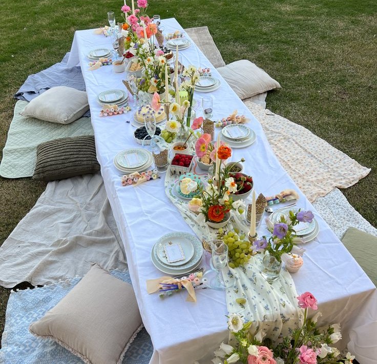 spring picnic dinner party