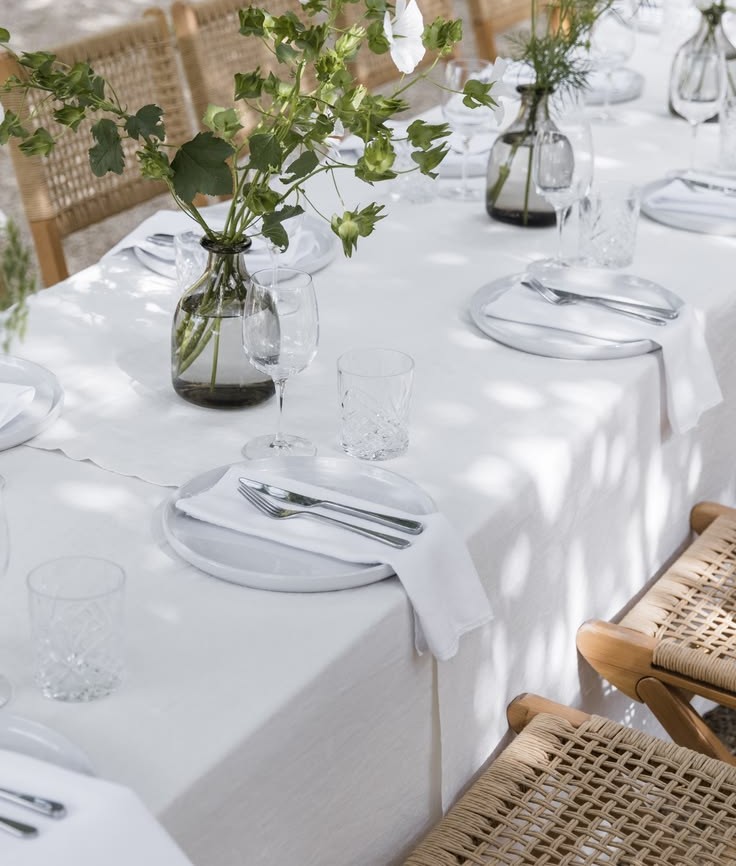 white green classic tablescape