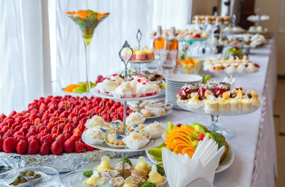 cake stand buffet