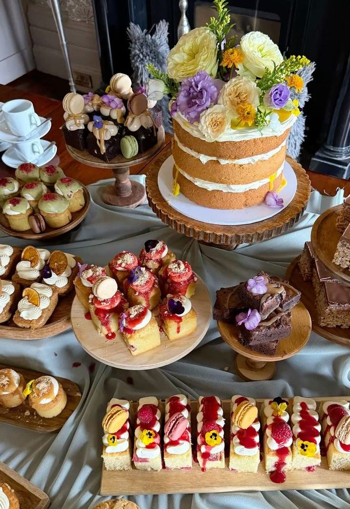 dessert buffet cake