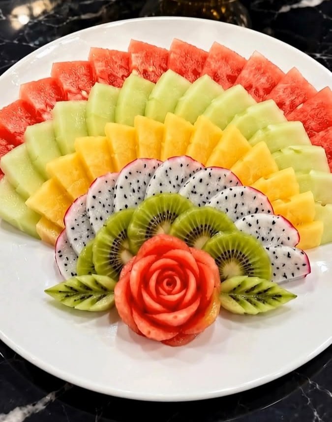 fan shaped fruit platter