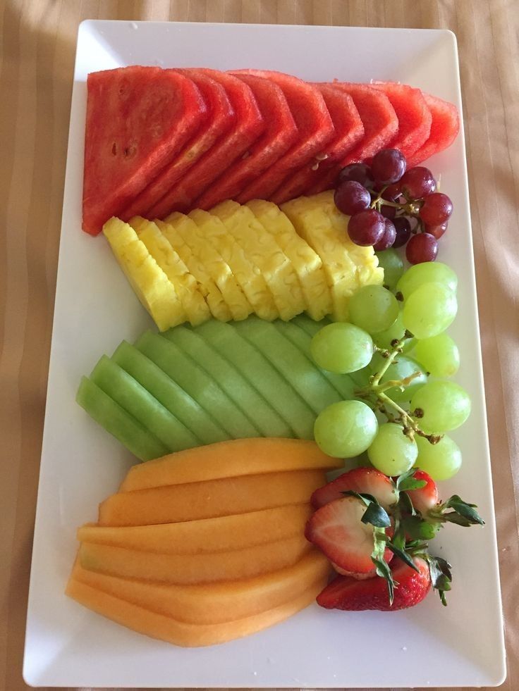 minimalist fruit platter