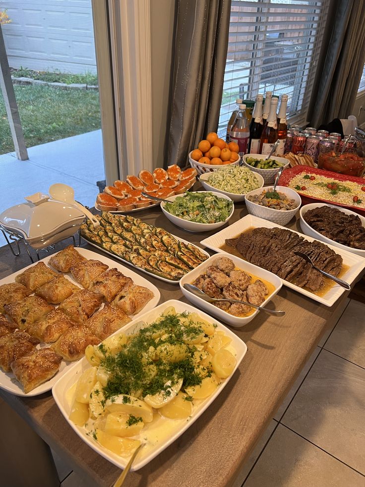 organized potluck food