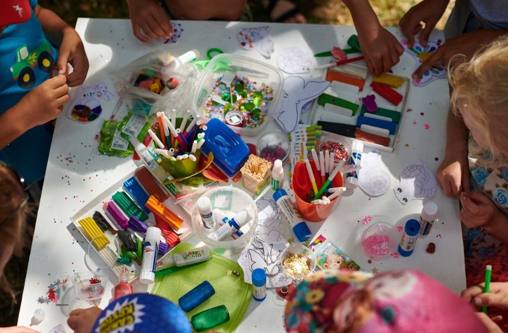 outdoor kids craft party