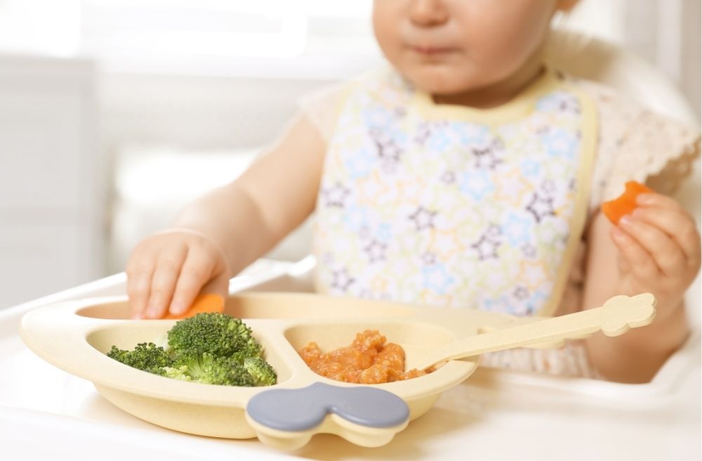 how to keep toddlers happy during dinner parties